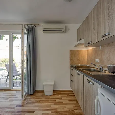 Orbanic Πανσιόν Ρόβινι