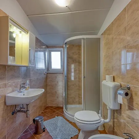 Orbanic בית הארחה 3*